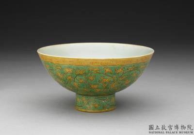 图片[2]-Stem bowl with flowers in overglaze green on a yellow ground, Ming dynasty, Zhengde reign (1506-1521)-China Archive